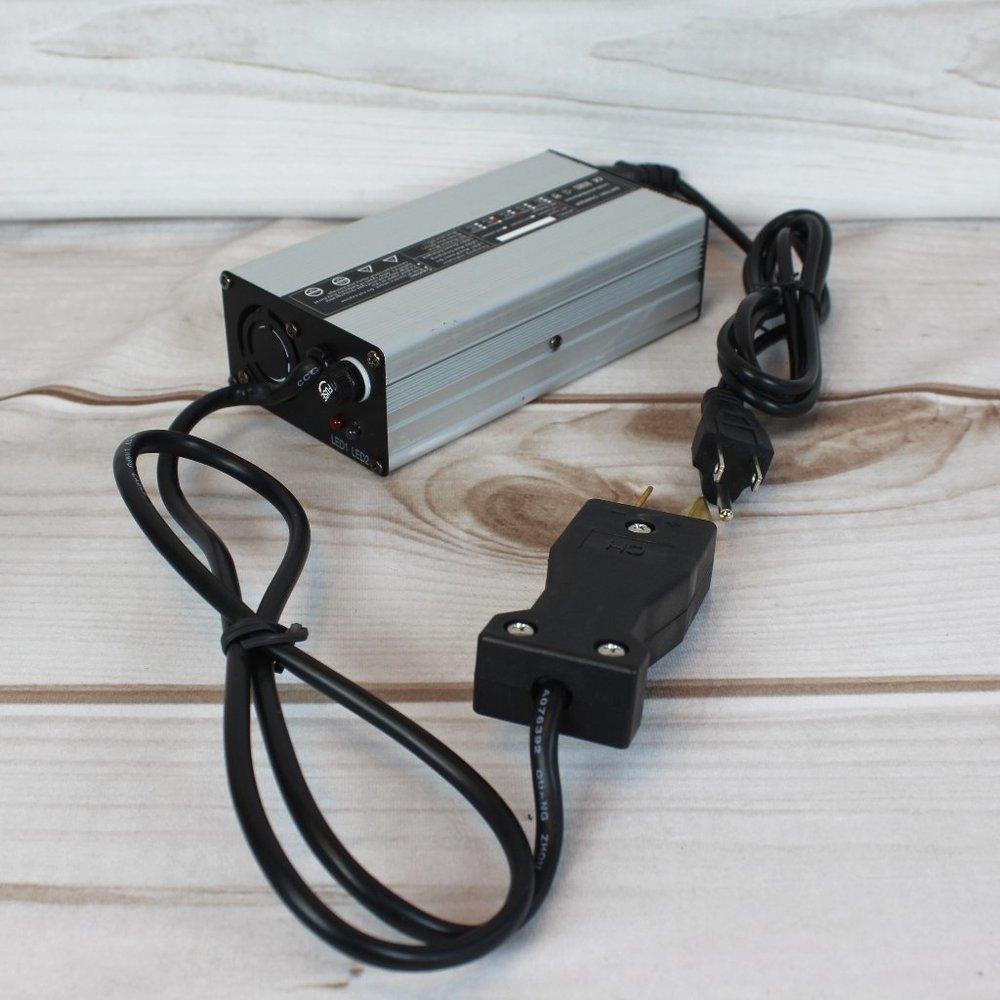 Hardcore Parts 36 Volt Golf Cart Battery Charger - Fits Club Car Yamaha EZGO Cro